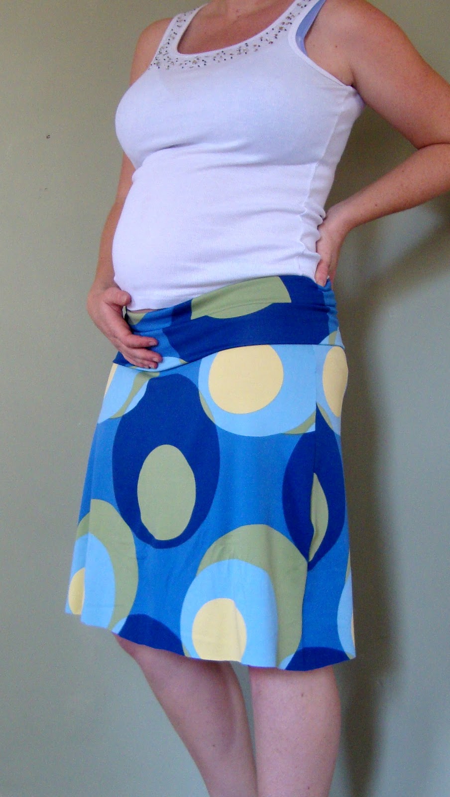 Mummy Monky Bugs Creations Free Maternity skirt pattern tutorial. The