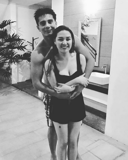 21 PHOTOS SHOWING FINALLY FOUND HIS SOULMATE 21 PHOTOS SHOWING FINALLY FOUND HIS SOULMATE
