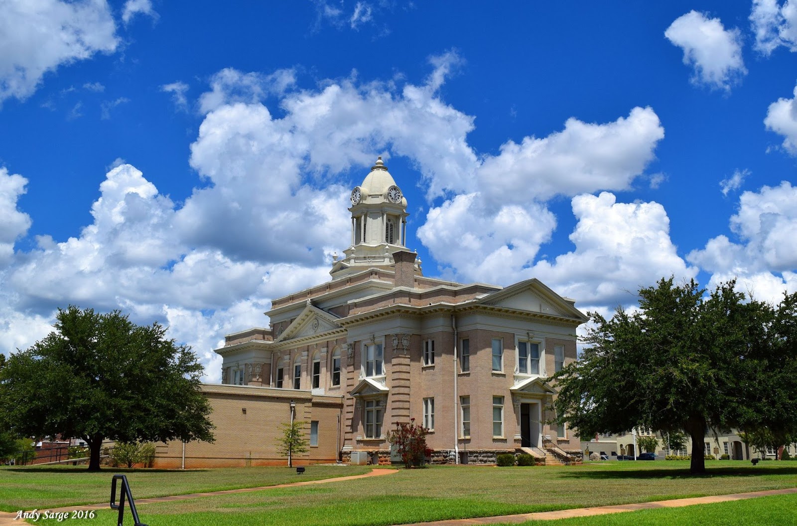Jefferson County Courthouse in Louisville