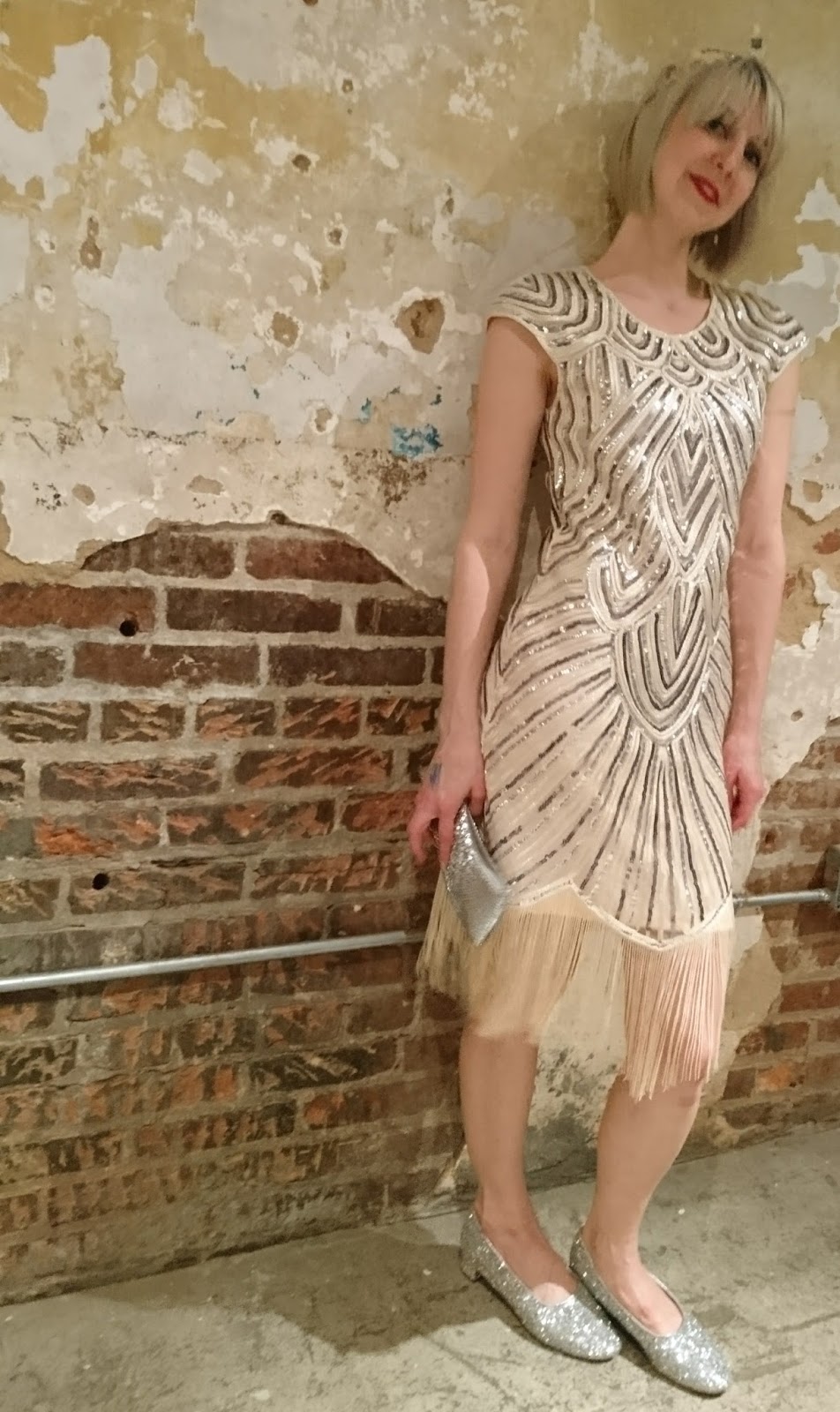 modern gatsby outfit