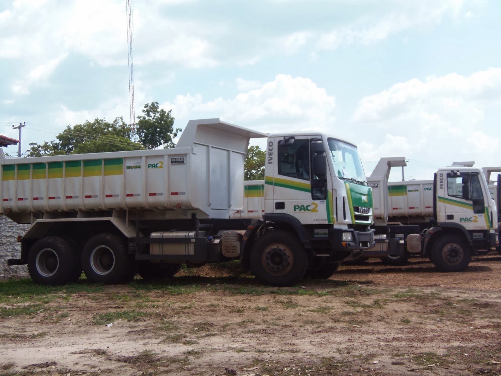 DELEGACIA FEDERAL DO MDA - MARANHÃO: PAC2 entrega caminhões ...