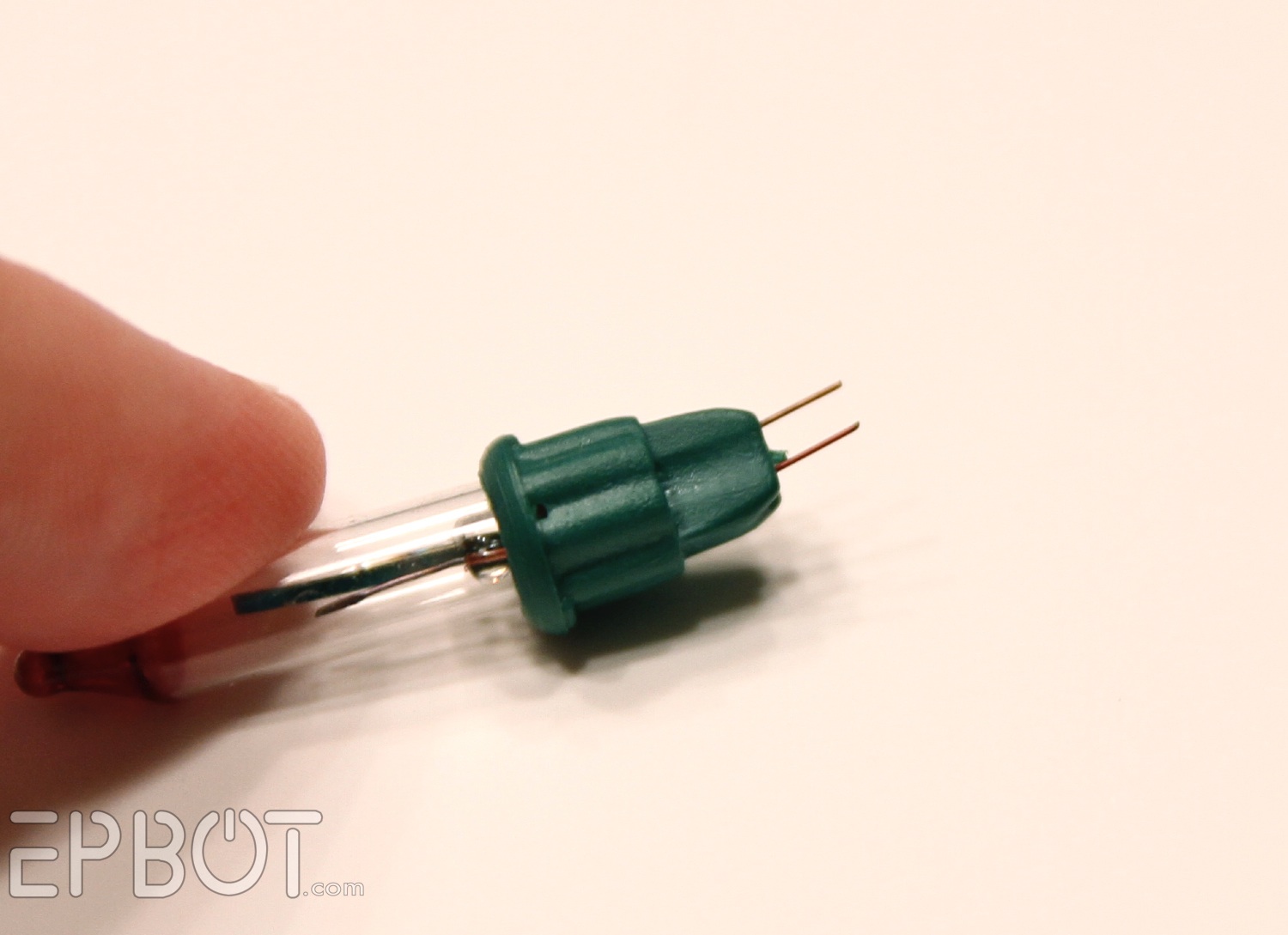 EPBOT DON'T THROW OUT OLD CHRISTMAS LIGHTS! Turn Them Into Jewelry!