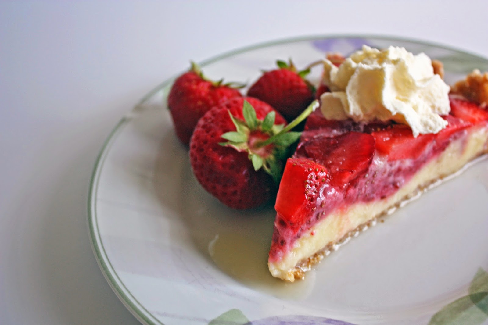 no-bake strawberry pudding tart