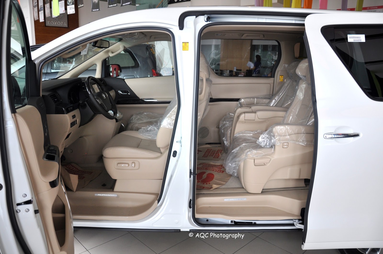 Toyota Alphard 2002 салон