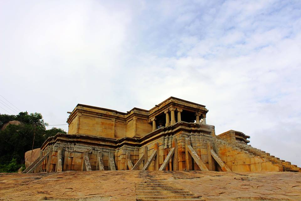 Shravanabelagola The land of world’s largest monolithic statue avalshe98