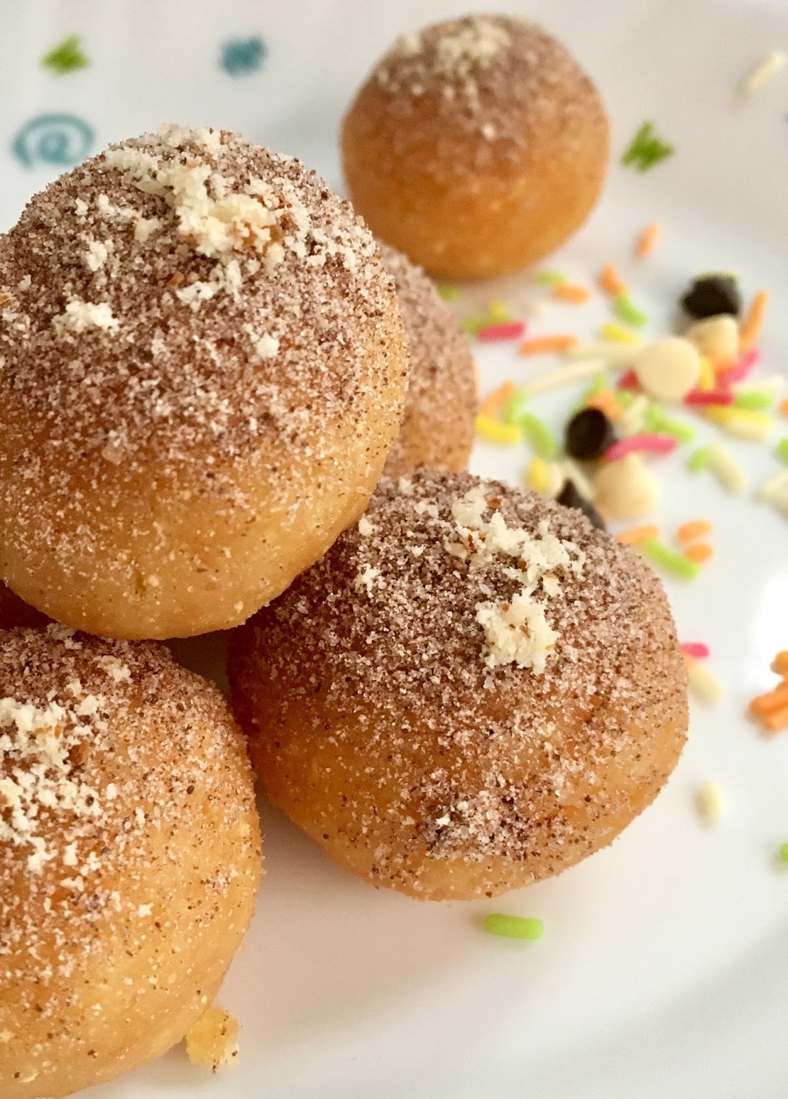 Gannu Laddu with chocolate and almond flakes