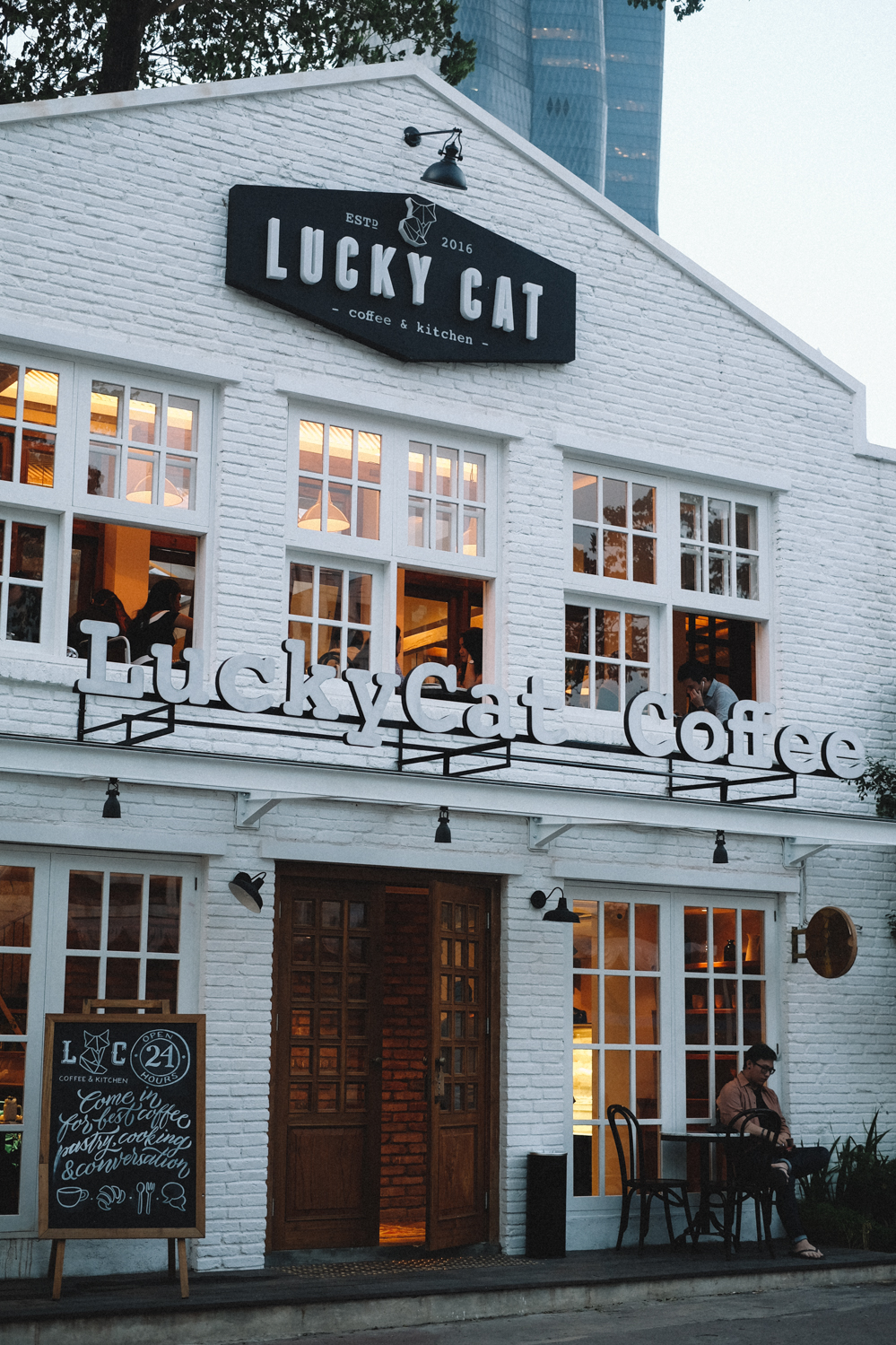 LUCKY CAT COFFEE & KITCHEN JAKARTA eatandtreats Indonesian Food and