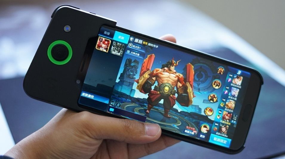 7 Gadget Yang Wajib Dimiliki Oleh Para Gamers