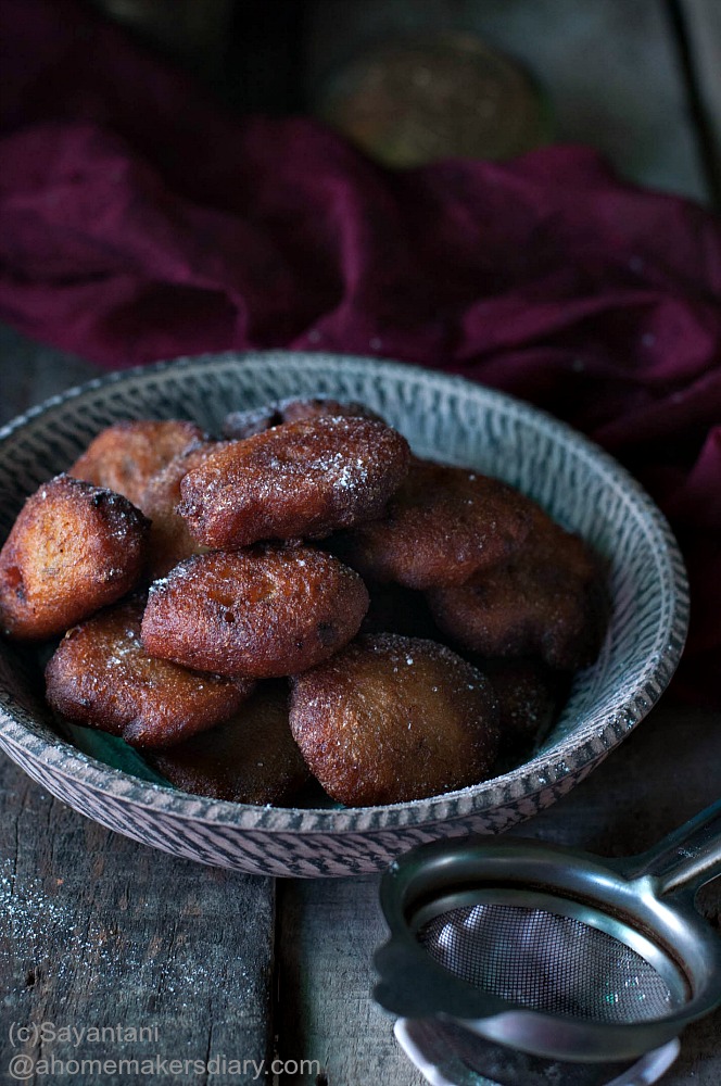 Kolar Bora (Sweet Banana Fritters) A Homemaker's Diary