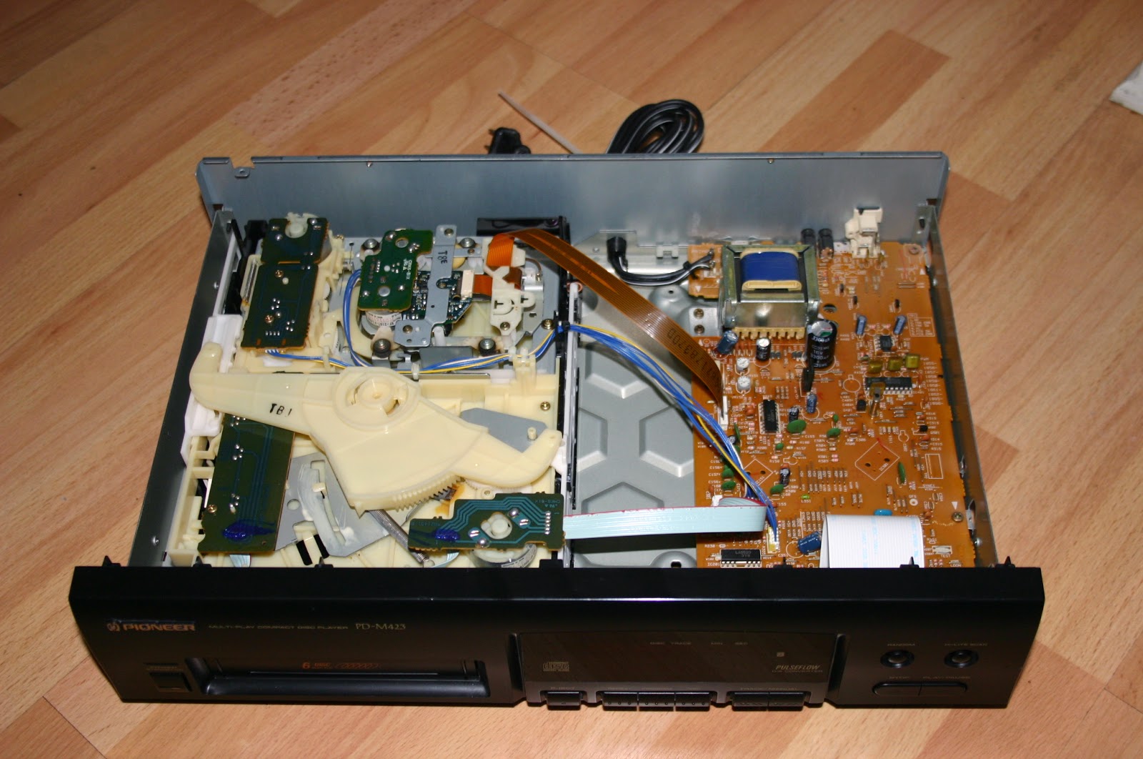 electronics-repaired-pioneer-pd-m423-multi-play-disc-player-skips-and