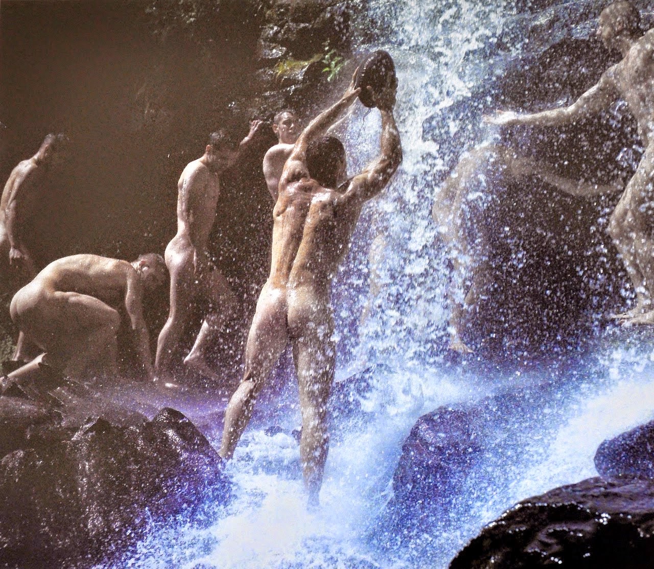 купание мужиков голыми фото 96