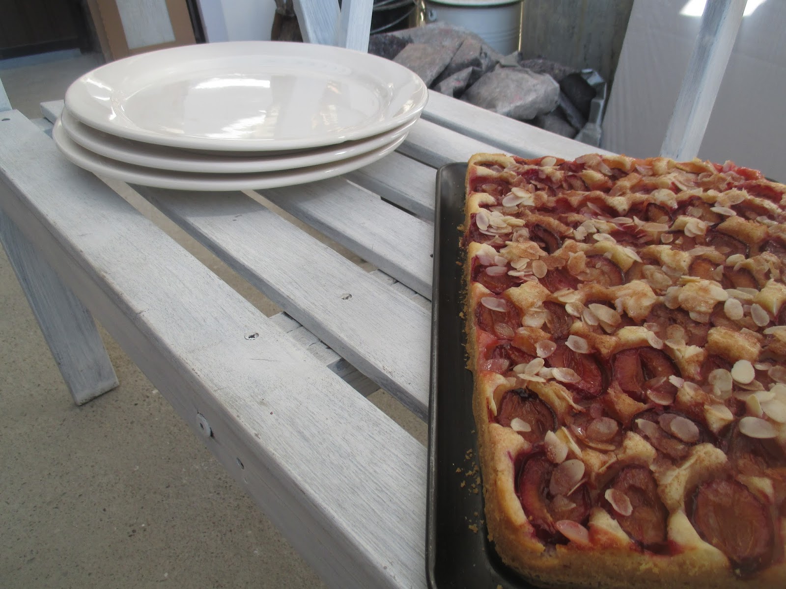 Pflaumenkuchen mit Butter und Mandeln – glatzkoch.de