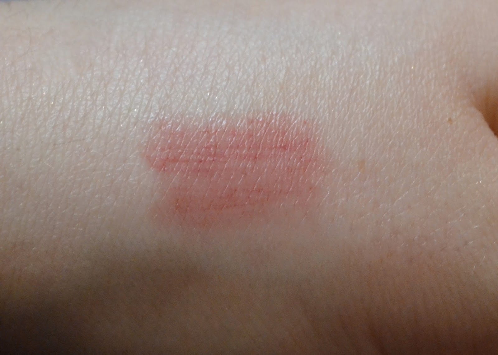 RED EARTH AUSTRALIA BRAND FIRST IMPRESSION, SHOWBAG PRODUCT REVIEWS AND SWATCHES AUS BEAUTY