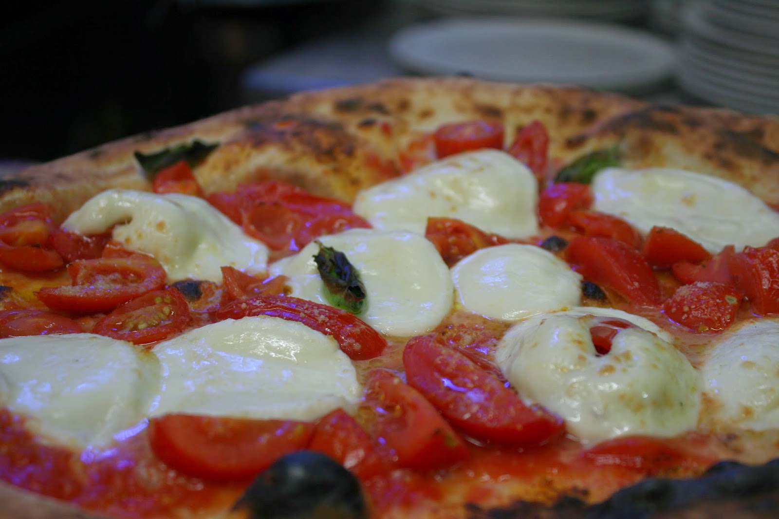 Pizza... passione napoletana Antica Pizzeria Port'Alba
