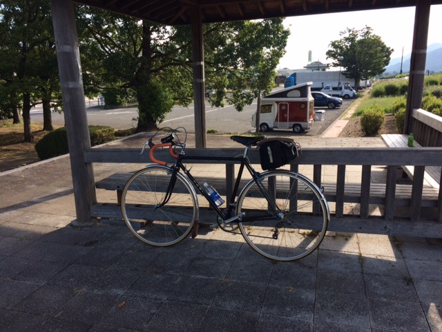 ほぼ新品 6段変速自転車 本町近所の方ならぜひ取りに来てください！
