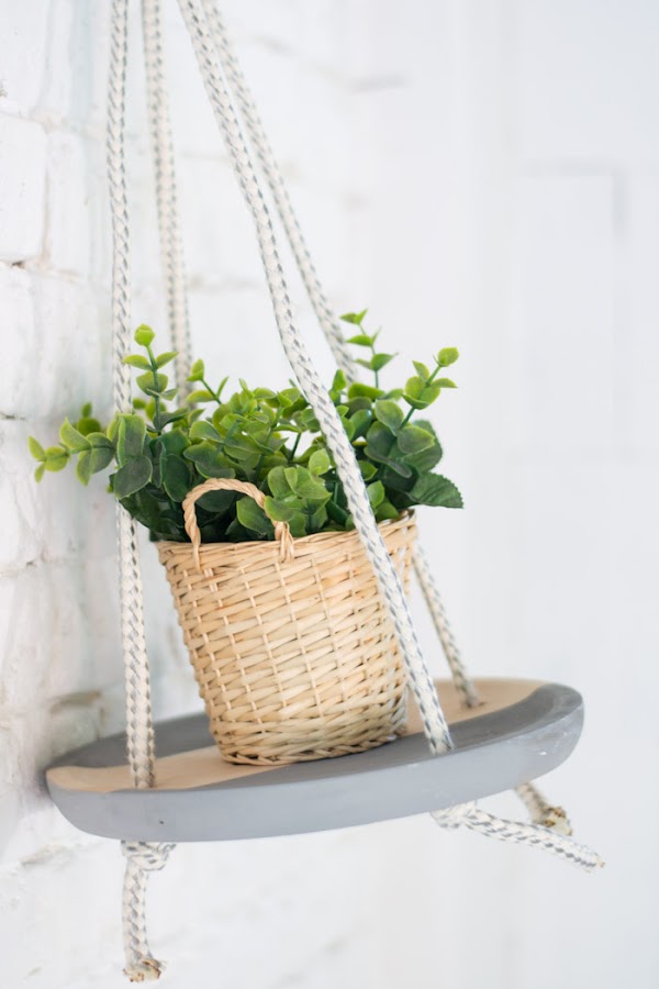 Macetero colgante diy con plato de madera