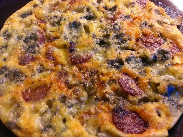 Omelette with red onion, chorizo and blue cheese recipe