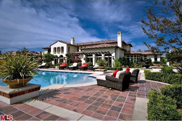 Celebrity Real Estate: Eddie Murphy's Ex Sells in Calabasas For Big