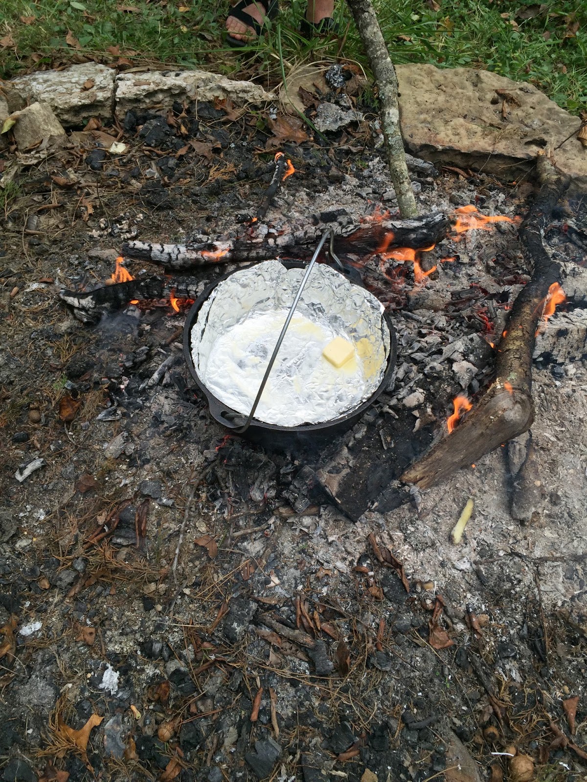 HAPPY AS A KLAMM Campfire Dutch Oven Apple Crisp
