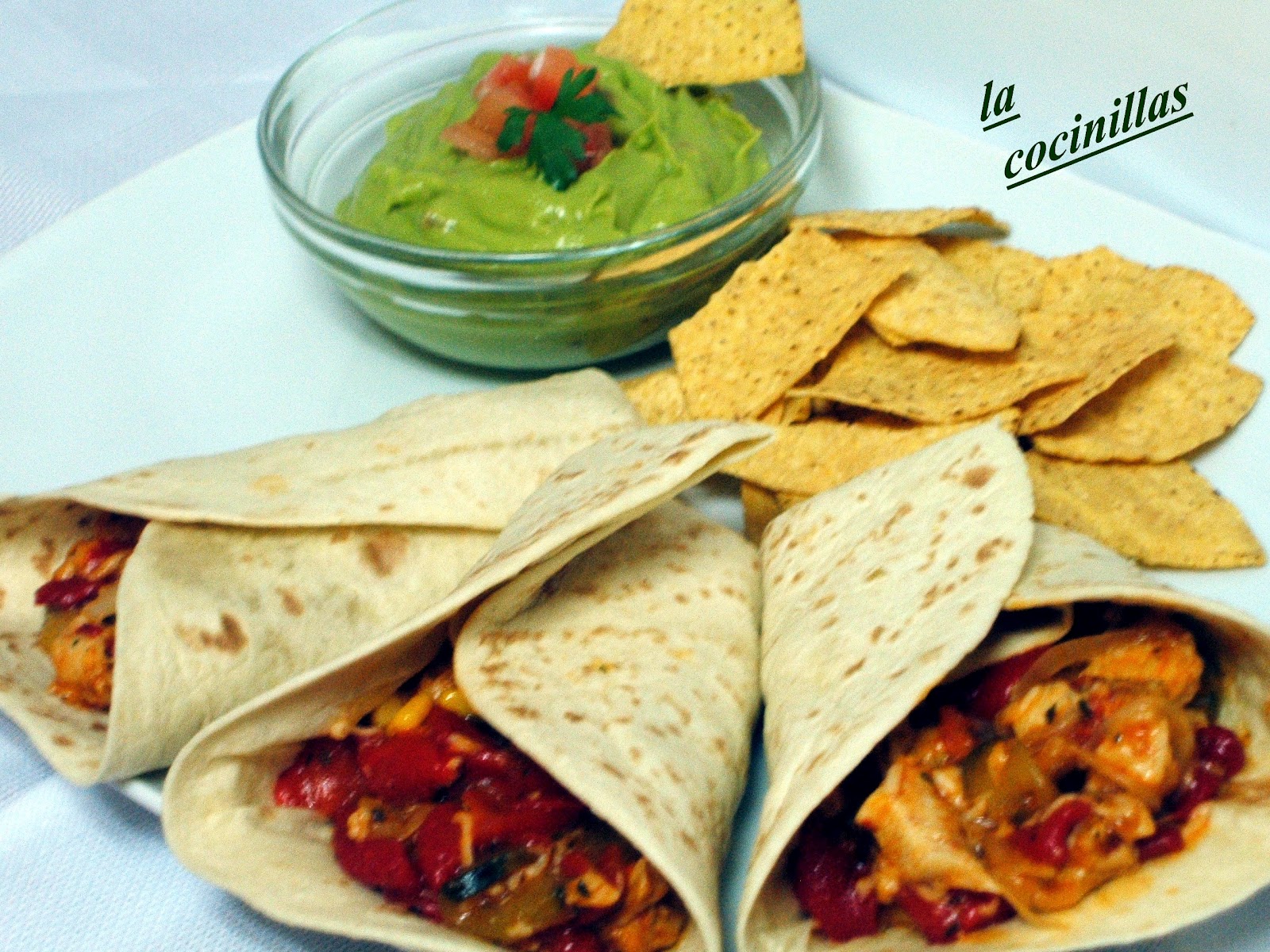 Guacamole con nachos y fajitas de pollo La Cocinillas