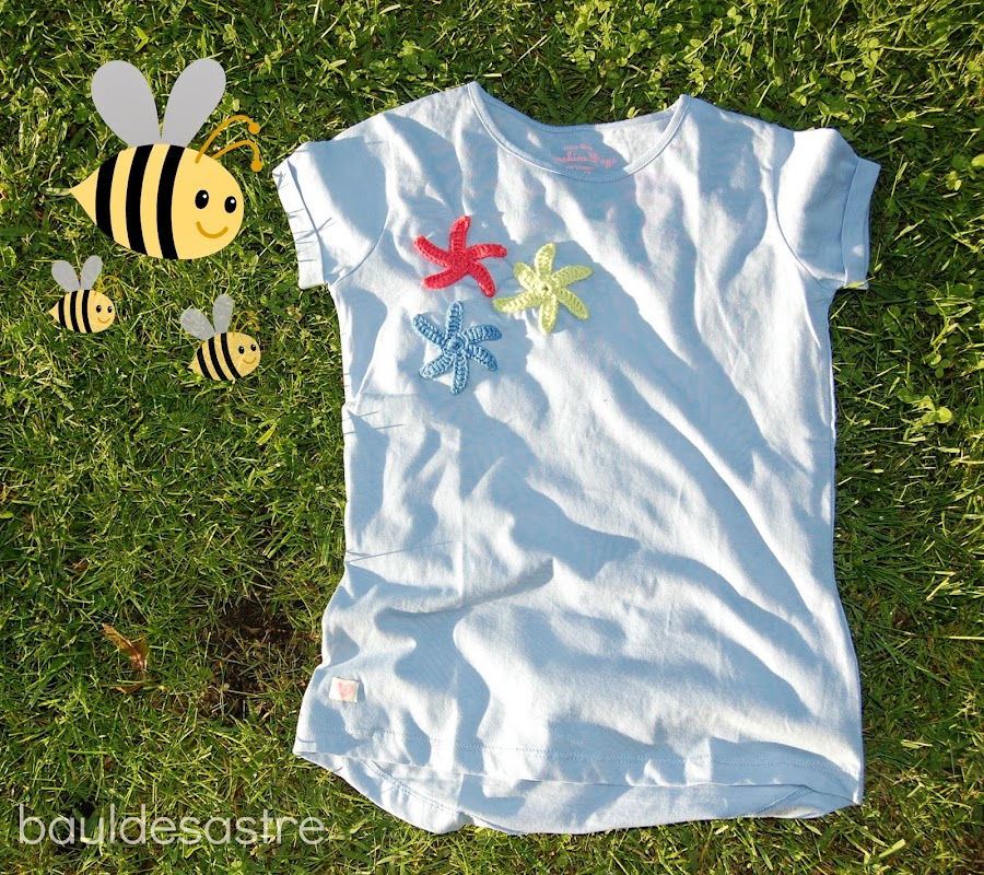 camiseta con estrellas de mar en ganchillo
