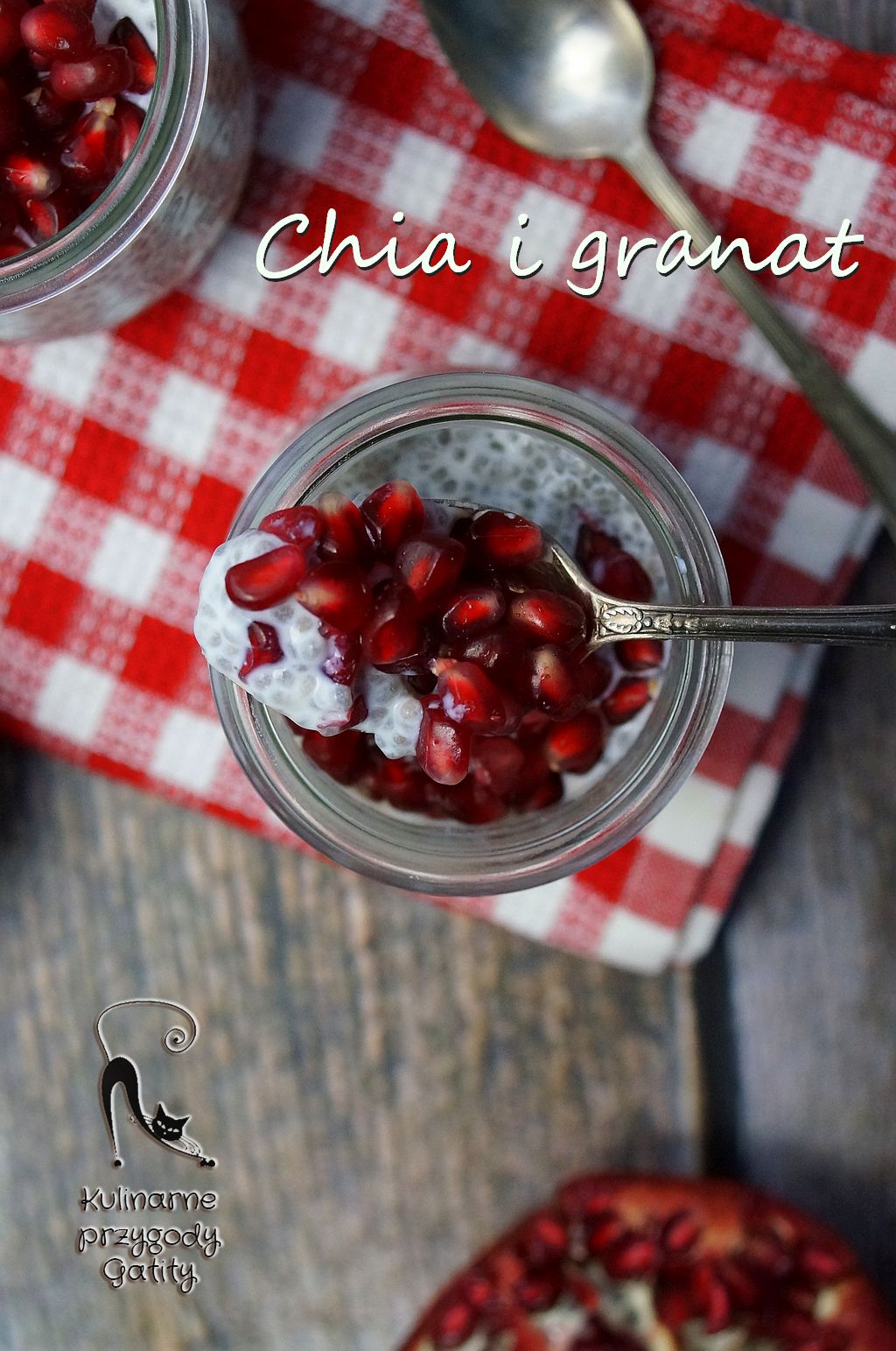 Zdrowe śniadanie pudding chia z granatem