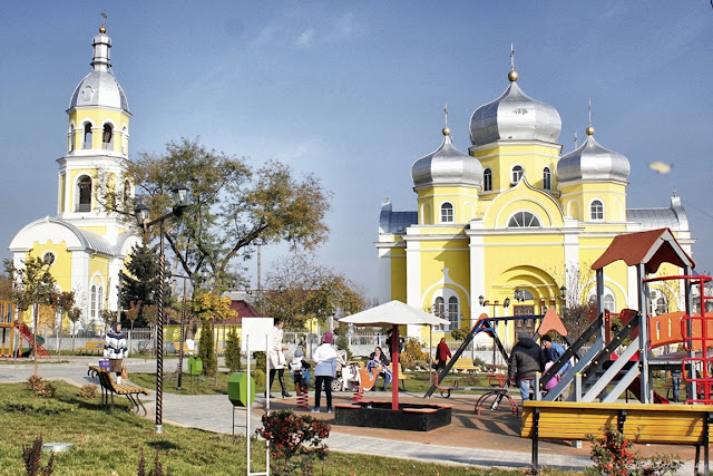 Parcul din centrul orașului Comrat - capitala Găgăuziei-blog FOTO-IDEEA