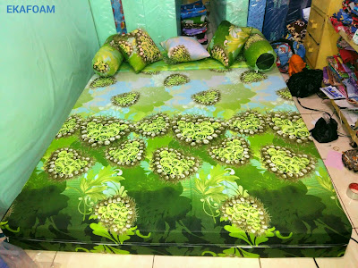 sofa bed inoac motif bunga anggur ijo sofa bed inoac motif bunga anggur ijo