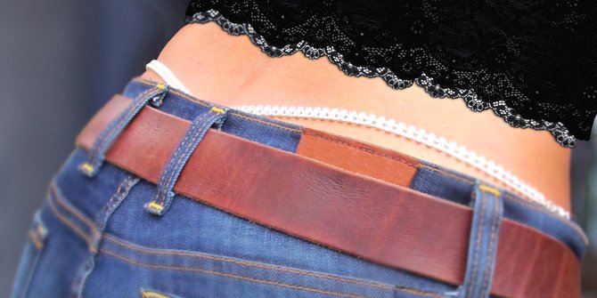 Ribuan Wanita Berdemo Karena Dilarang Pakai Celana Dalam Berenda Ribuan Wanita Berdemo Karena Dilarang Pakai Celana Dalam Berenda