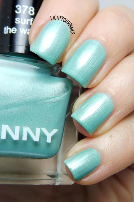 Smalto azzurro acquamarina Anny Surf the Wave aqua blue nail polish #nails #anny #unghie #annycosmetics #douglas #lightyournails Smalto azzurro acquamarina Anny Surf the Wave aqua blue nail polish #nails #anny #unghie #annycosmetics #douglas #lightyournails