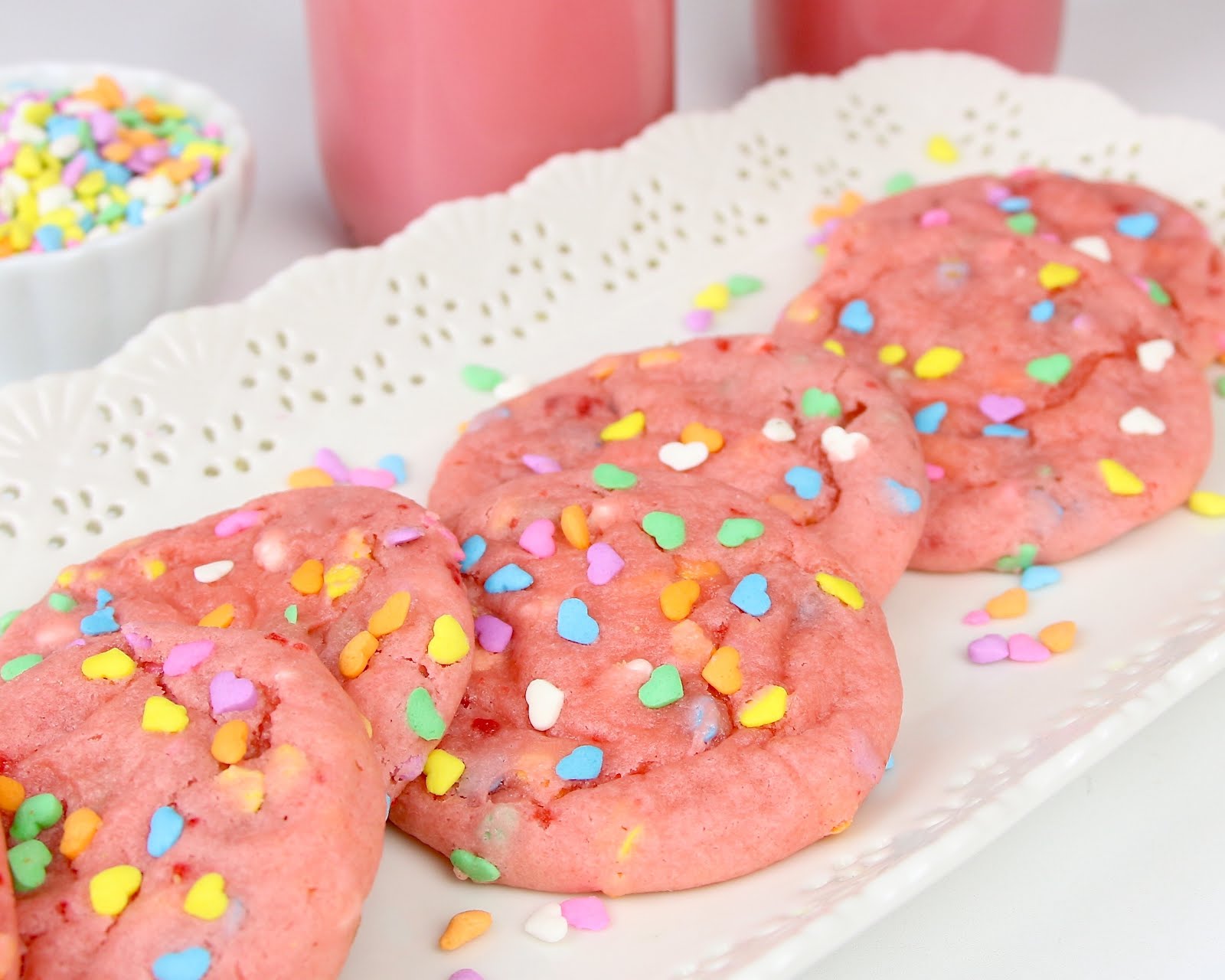 {VIDEO} Strawberry Confetti Cake Mix Cookies The Lindsay Ann