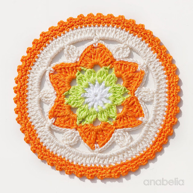 Daffodil crochet coasters pattern, by Anabelia Craft Design