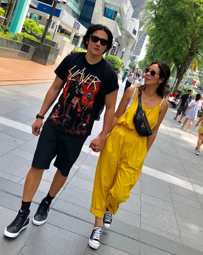 β 25 Gaya Foto Bareng Pacar yang Romantis Kekinian Paling Hits - Cantikers