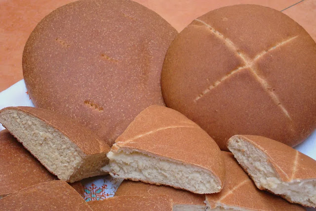 Recette De Pain Blanc Marocain De Base (Khobz) Pain Blanc Marocain De Base (Khobz)