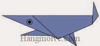 Bước 20: Vẽ mắt để hoàn thành cách xếp con cá mập bằng giấy theo phong cách origami. 