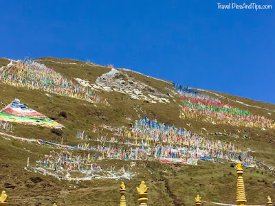 Montagnes et régions tibétaines du Sichuan en Chine Montagnes et régions tibétaines du Sichuan en Chine