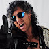 Kenny Omega sofre lesão no joelho