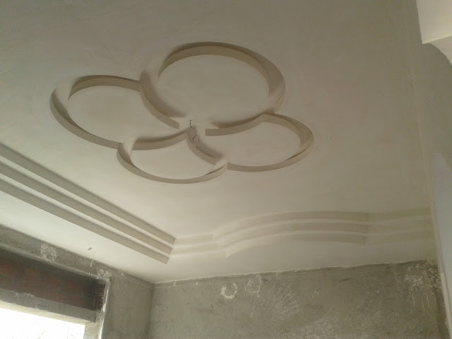 Faux plafond en plâtre pour une salon de Meknes