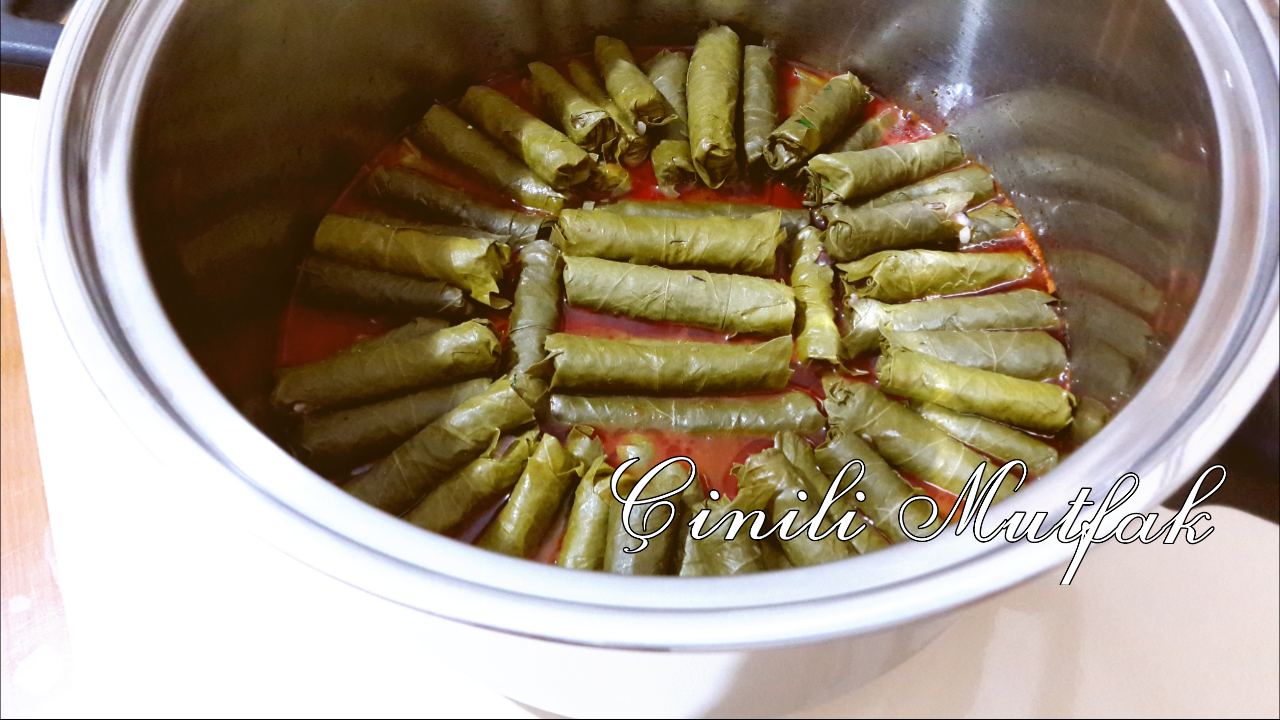 ETLİ YAPRAK SARMA Çinili Mutfak