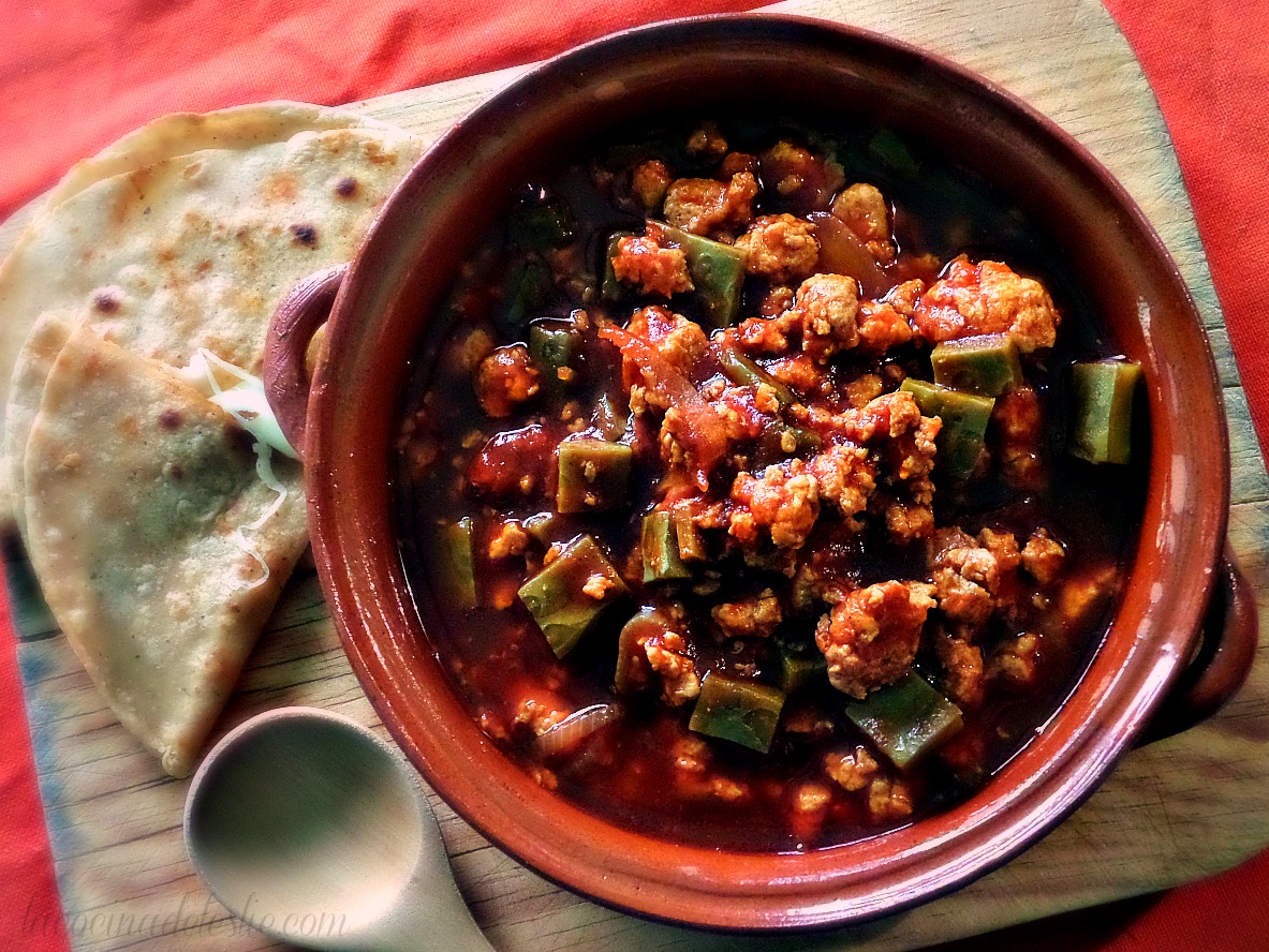 Chile de Huevo en Chile Colorado (Chile Colorado w/ Eggs) 