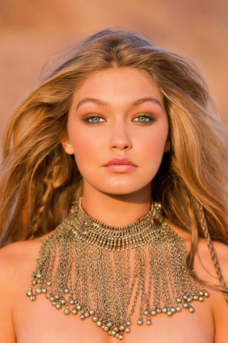 Gigi Hadid Dusty Rose Beverly Hills Lifetstyle