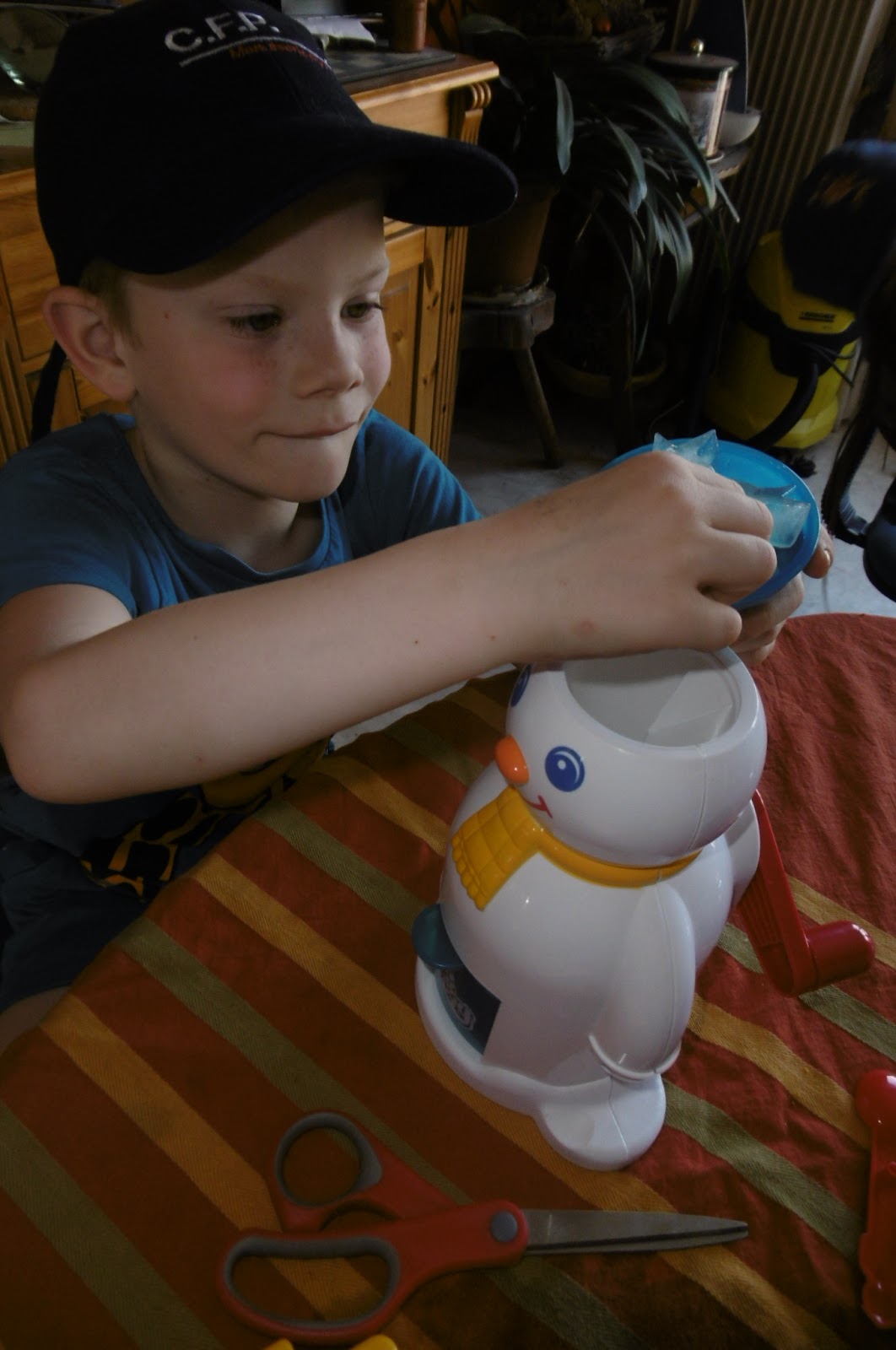 Review – Mr Frosty, The Ice Crunchy Maker – Mum of 3 Boys