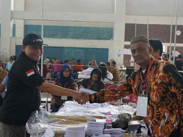 Sudah Ingatkan KPU, Abhan Kecewa Temukan Surat Suara Tertukar di Semarang Sudah Ingatkan KPU, Abhan Kecewa Temukan Surat Suara Tertukar di Semarang