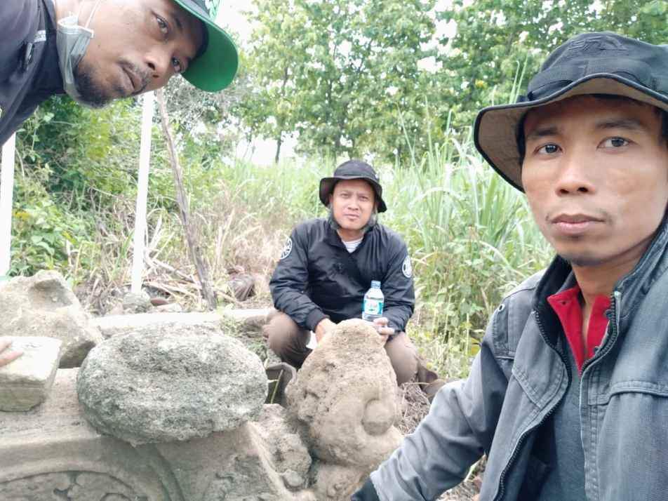 tim-ekspedisi Gambar tim ekspedisi situs bersejarah genjen kabupaten Blora