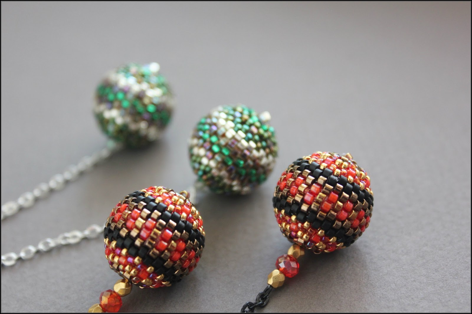 Бисерные шарики серьги
