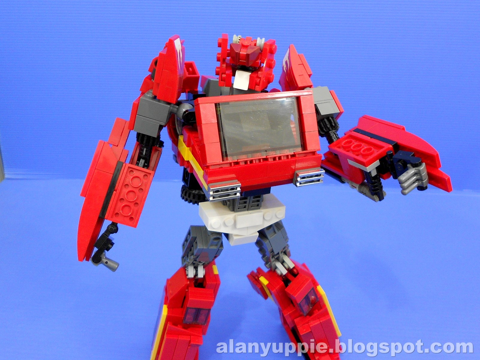 lego ratchet transformers
