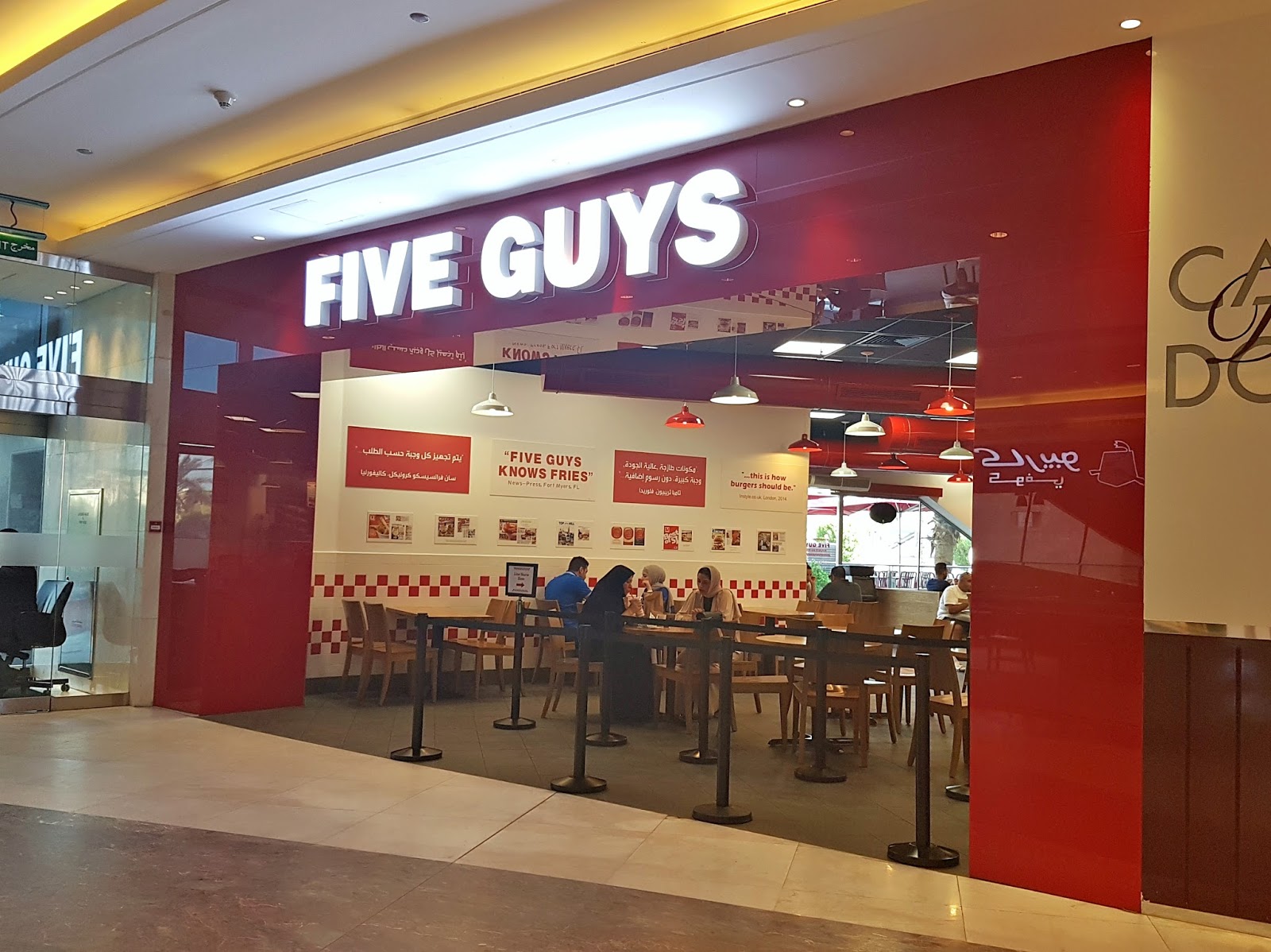 Review Five Guys, Kuwait According to Mimi