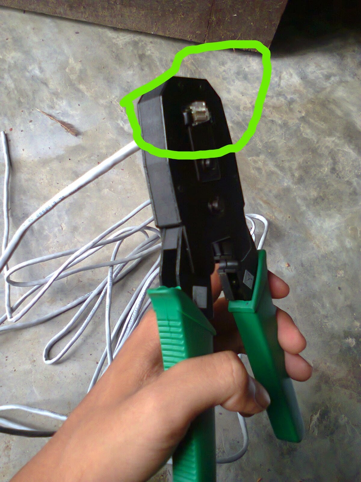 How to Crimping UTP Cable (Making Cross Cable) AhanGanteng