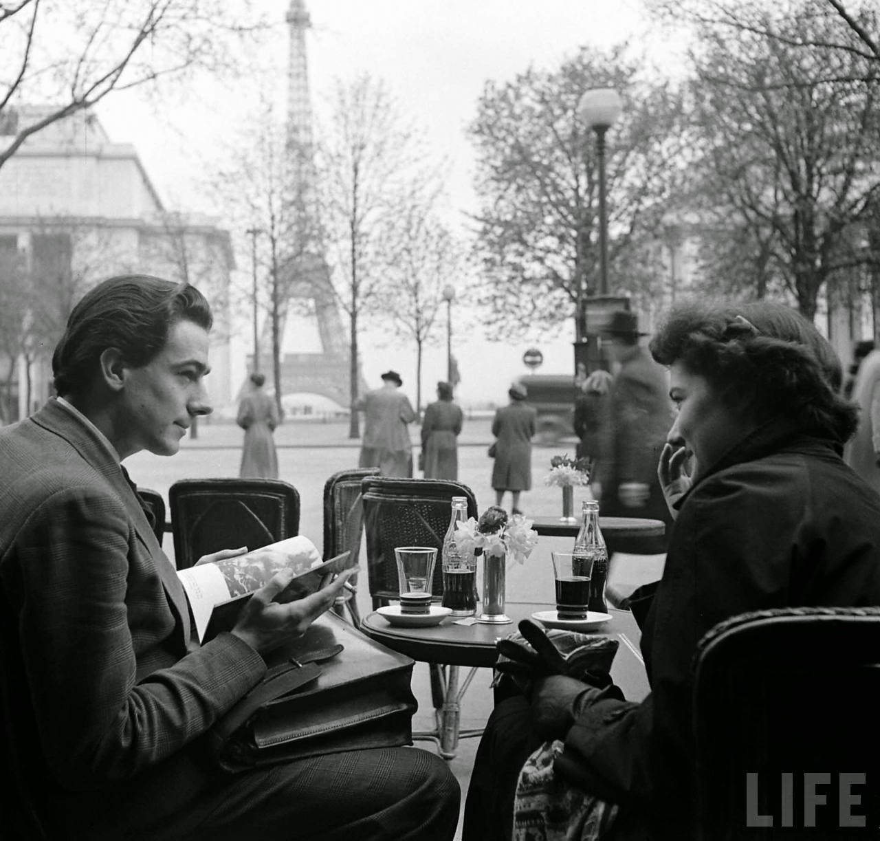 30 Interesting Vintage Pictures That Show How People Responded When