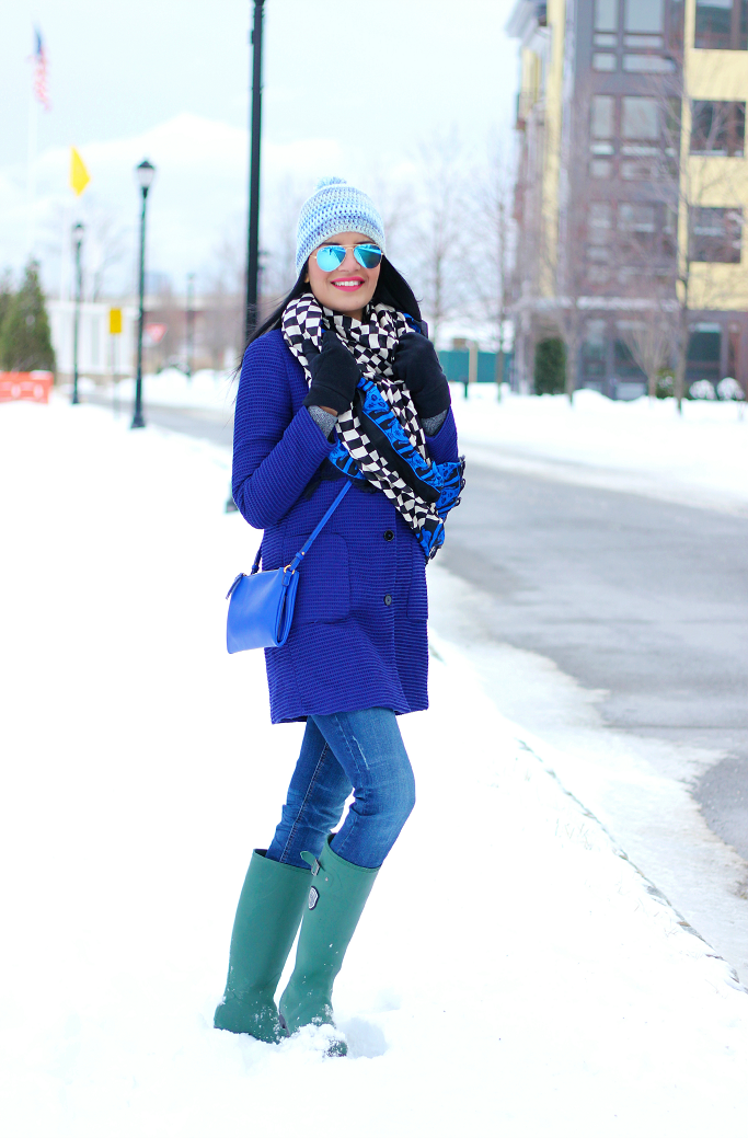Snow Outfits Ideas, Winter Layering Outfits, Kamik 'Jennifer' Rain Boots, Green Rain Boots, Hunter Boots Lookalike, Blue Zara Coat